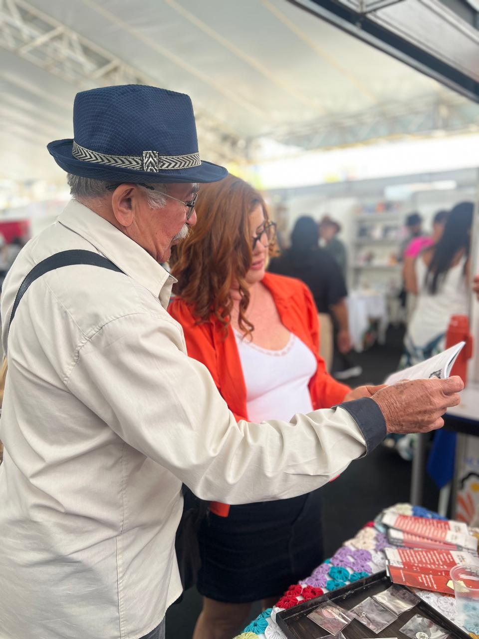 Danado de Bom em bienal literária